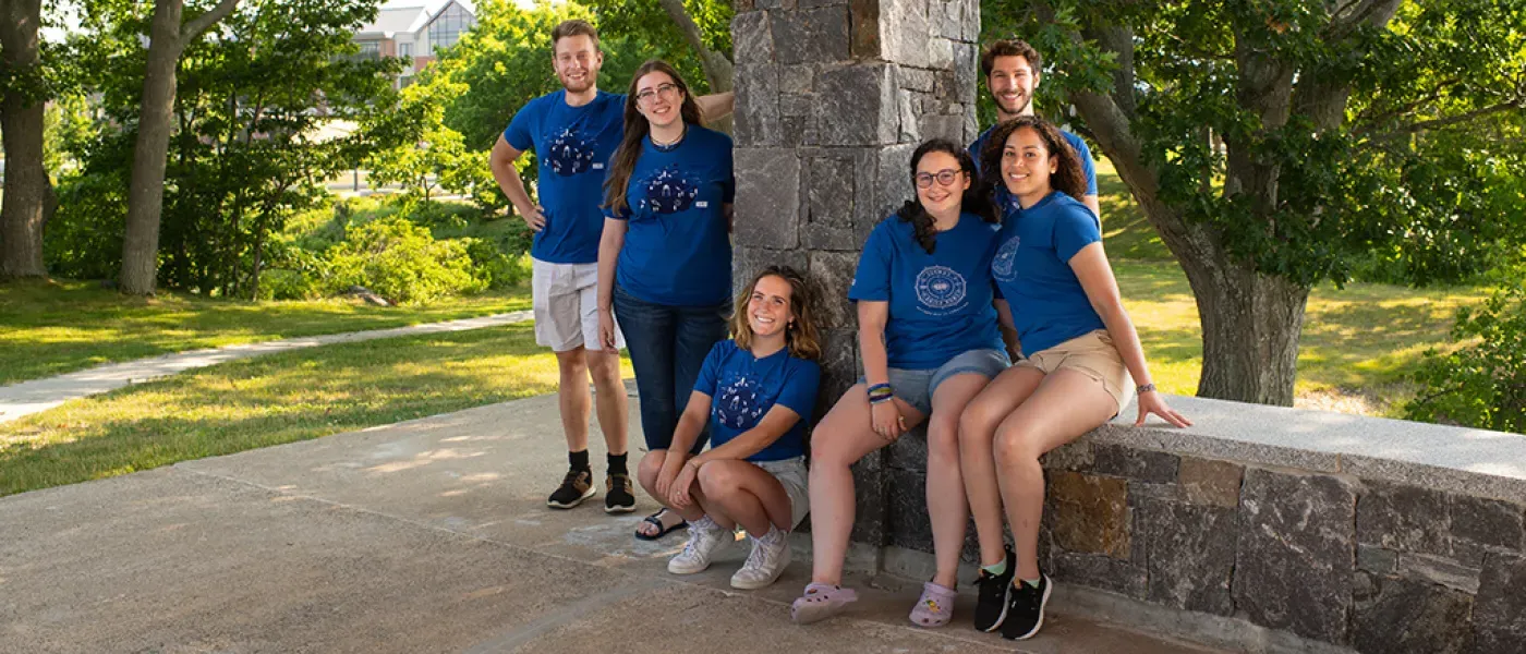 A group of U N E tour guides